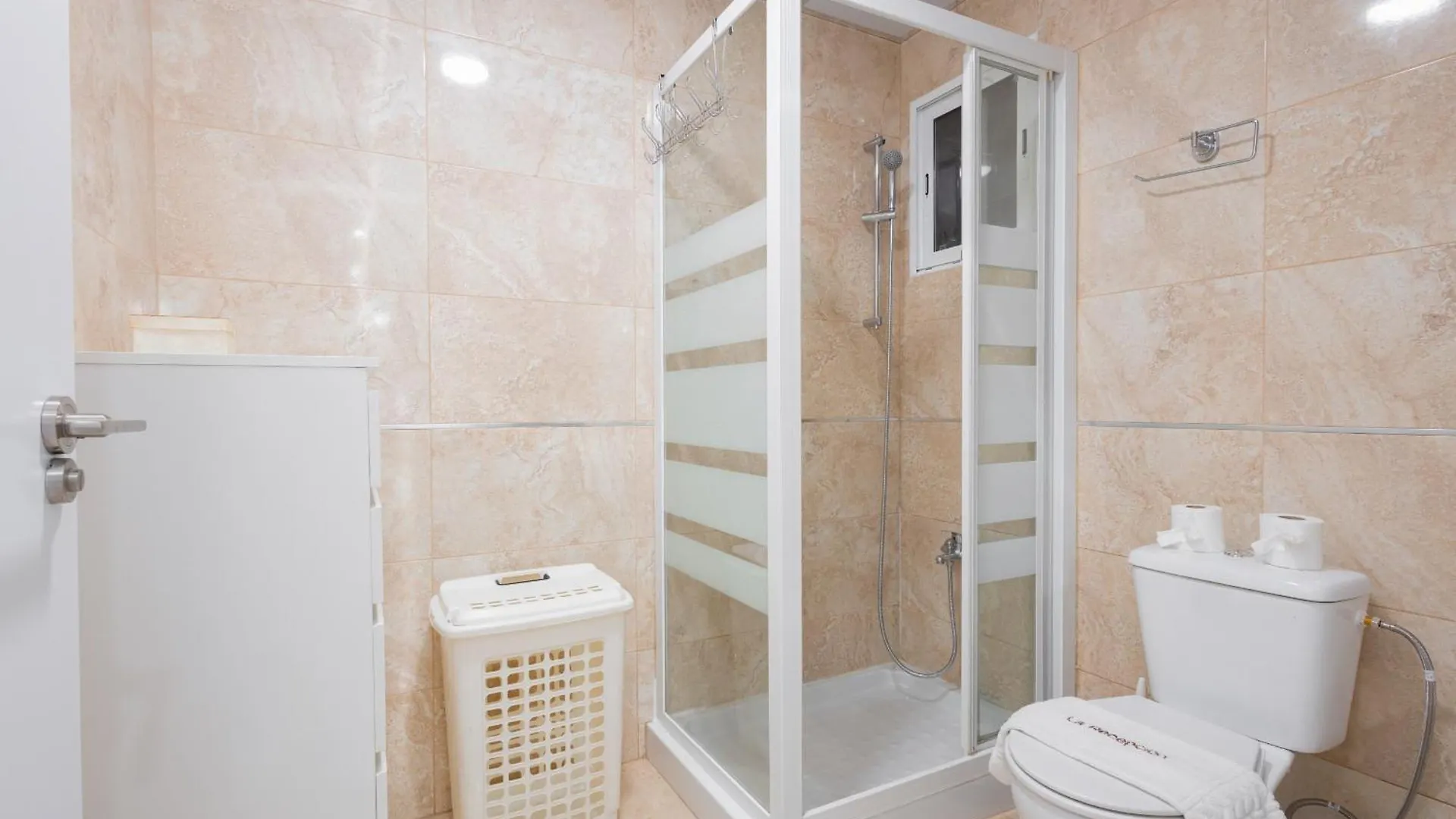 C34 Cosy 4 Bdr Apt Close To Maria Zambrano Malaga Apartment