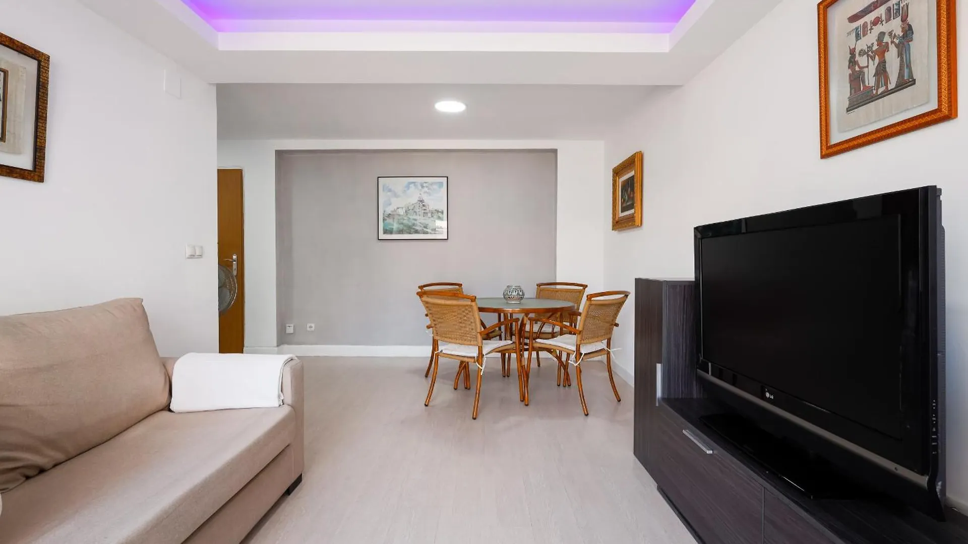 C34 Cosy 4 Bdr Apt Close To Maria Zambrano Malaga Apartment